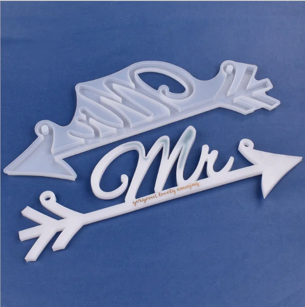 

Diy crystal epoxy mold English letter Mr and Mrs Arrow room listing decoration silicone mold, White