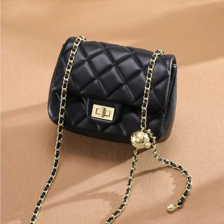 

Hot Selling Wholesale Laminated Shopping Metal Ball Slant Shoulder Reusable PU Women's Classic Chain Bag Crossbody Customized, Customized color