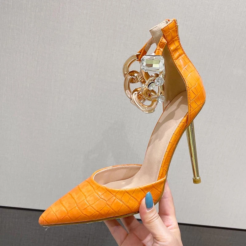 

2021 new pattern Sexy Crystal Fashion PU Women's Shoes Pointed Toe Retro Metal iron chain Decoratio womens high heel sandals, White black orange transparent