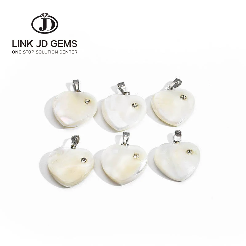 

Wholesale Fashion Natural White Shell Heart Pendant Jewelry Pendant Necklace Summer Jewelry Charm for Women