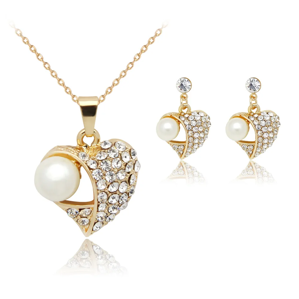 

Hot Selling Women imitation pearl necklace Heart White Stone Cubic Zinc love Necklace
