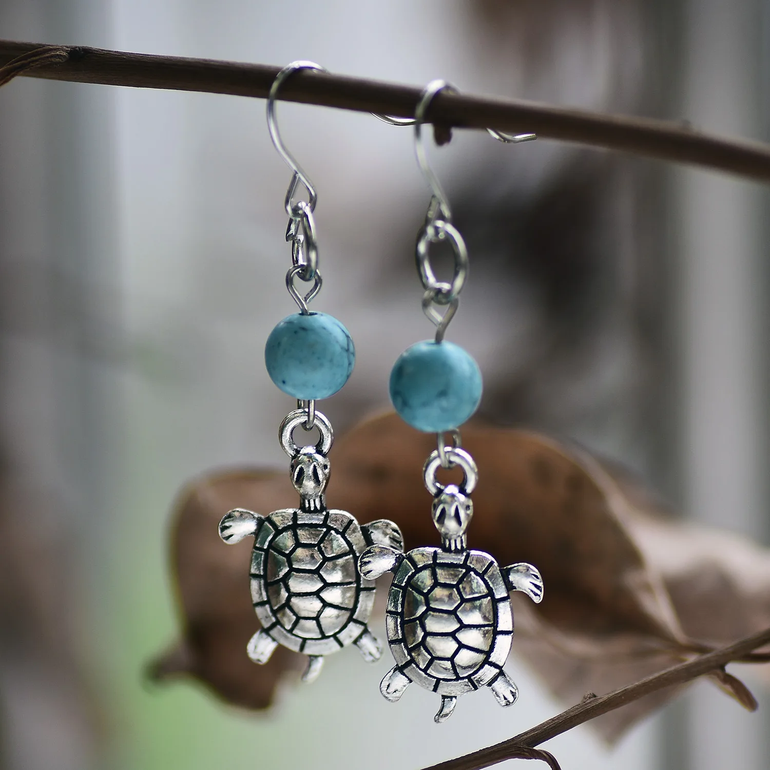 

Vintage Natural Turquoise Sea Turtle Drop Earrings Creative Turtle Shape Drop Earrings for Women