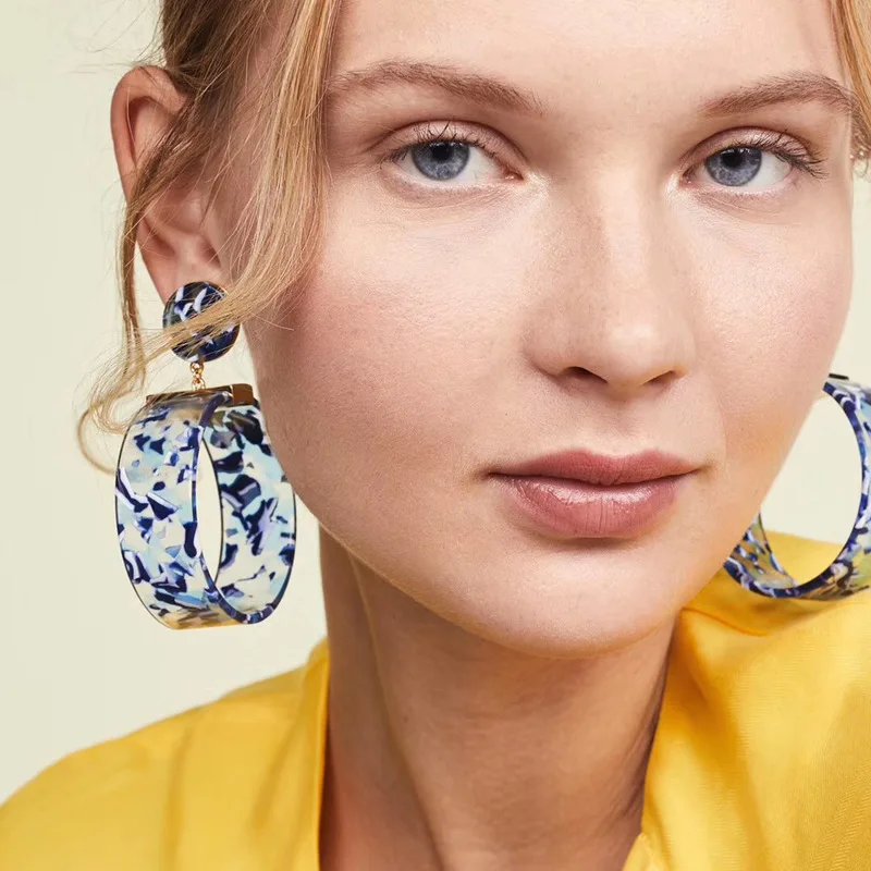 European and American exaggera