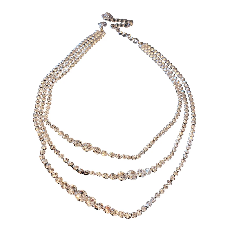 

Gorgeous Round Neck Clavicle Chain Female Multi-Layered Rhinestone Necklace