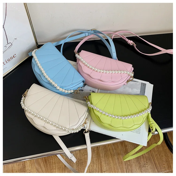 

New Arrival Solid Color Quilted Leather Handbag Chain Crossbody Shoulder Bag Crossbody Bag Messenger Crossbody Bag For Women, Photos show