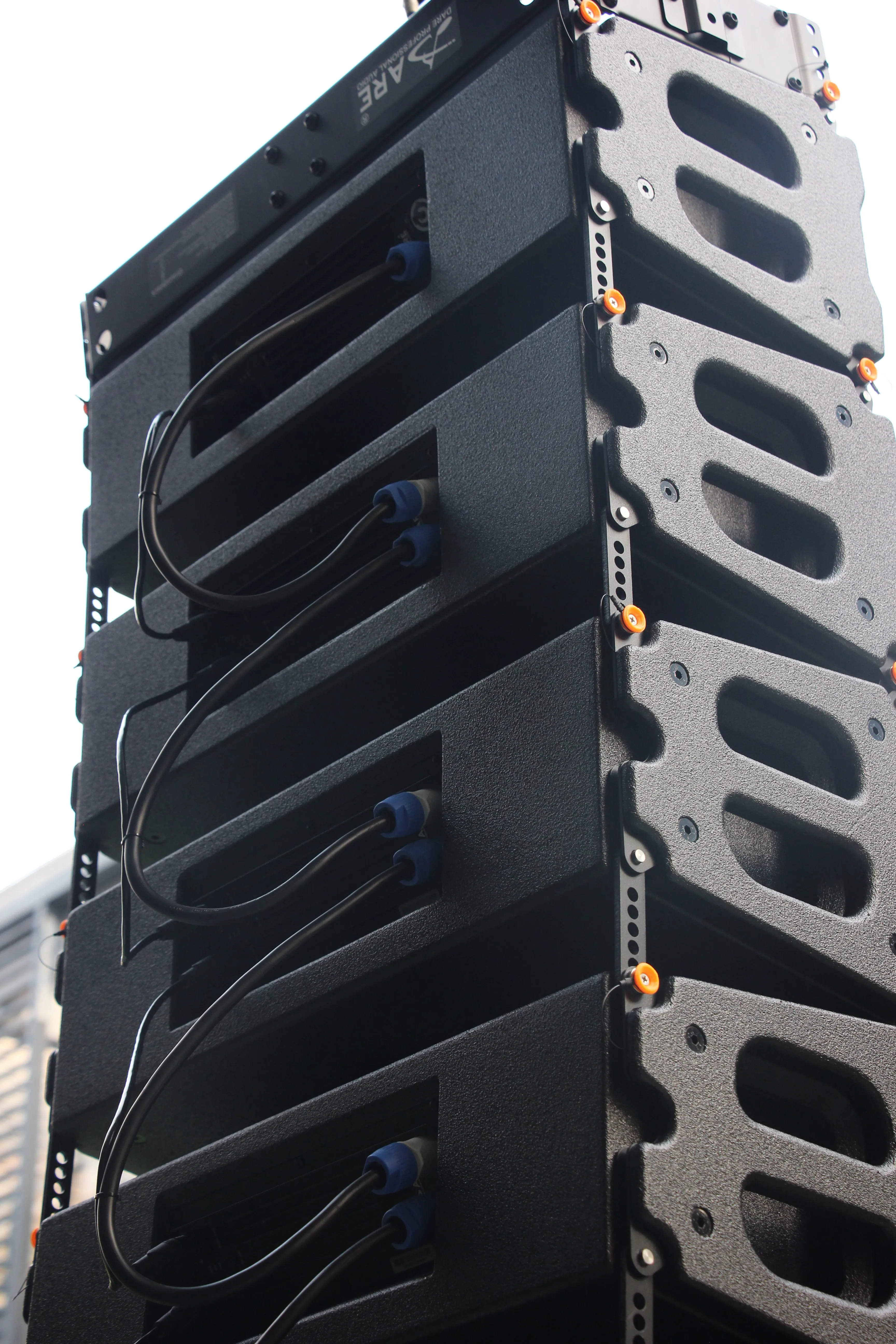 147db 2400w Neodymium Dual 10 " Active 2way Line Array Outdoor Speaker