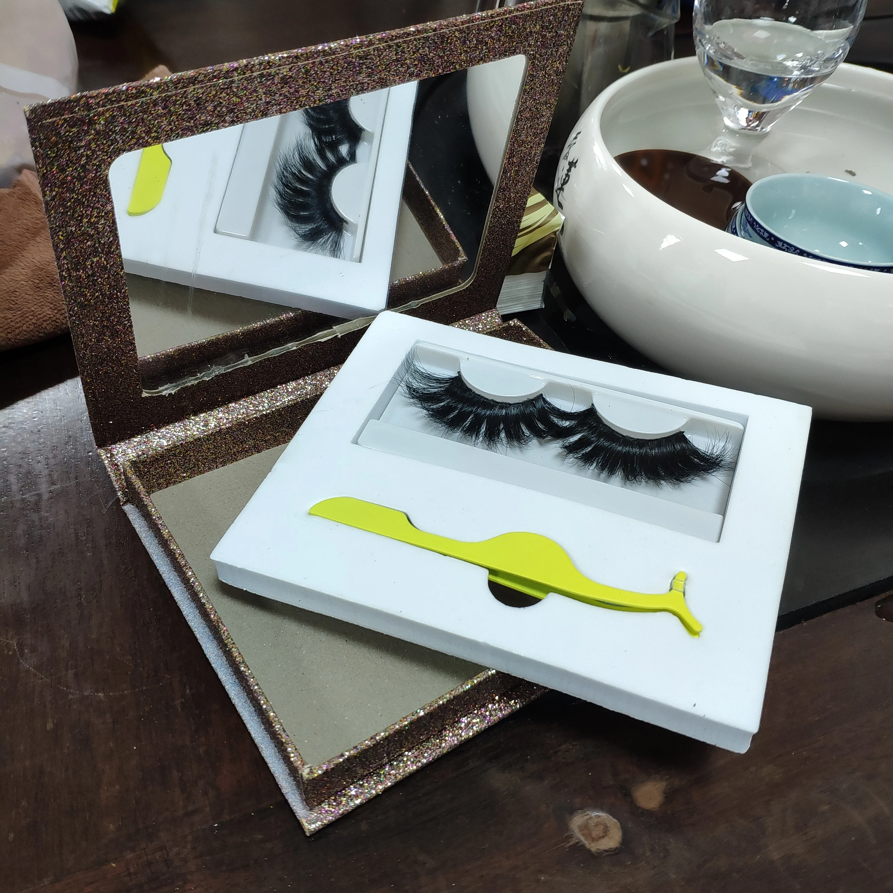 

Factory wholesale price mink 3d strip lashes winged eyelash vendor customized boxes Private Label Lash Packaging Box 25mm lashes, Natural color