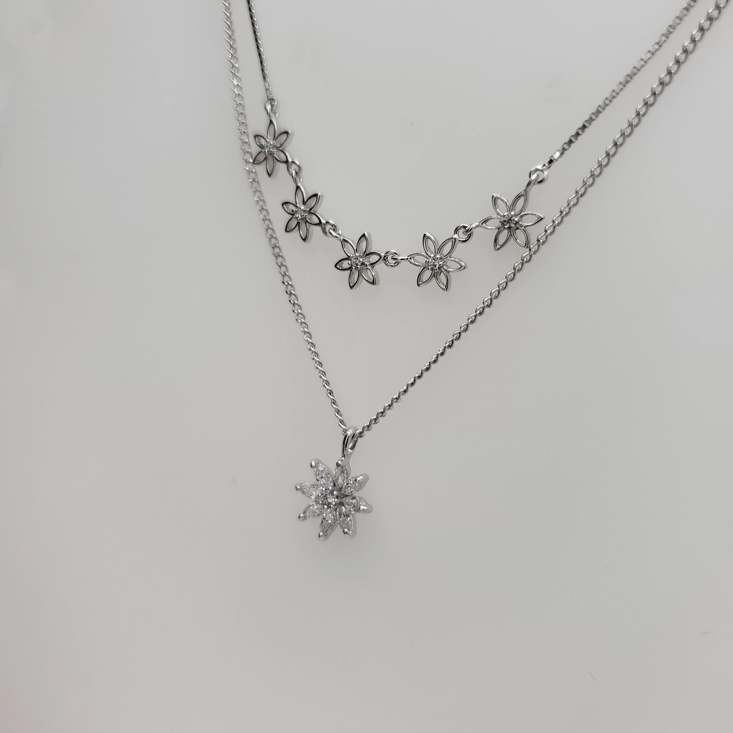 product-Fashion Hollow Design Tracery White Gold Cz Flower Chains Necklace-BEYALY-img