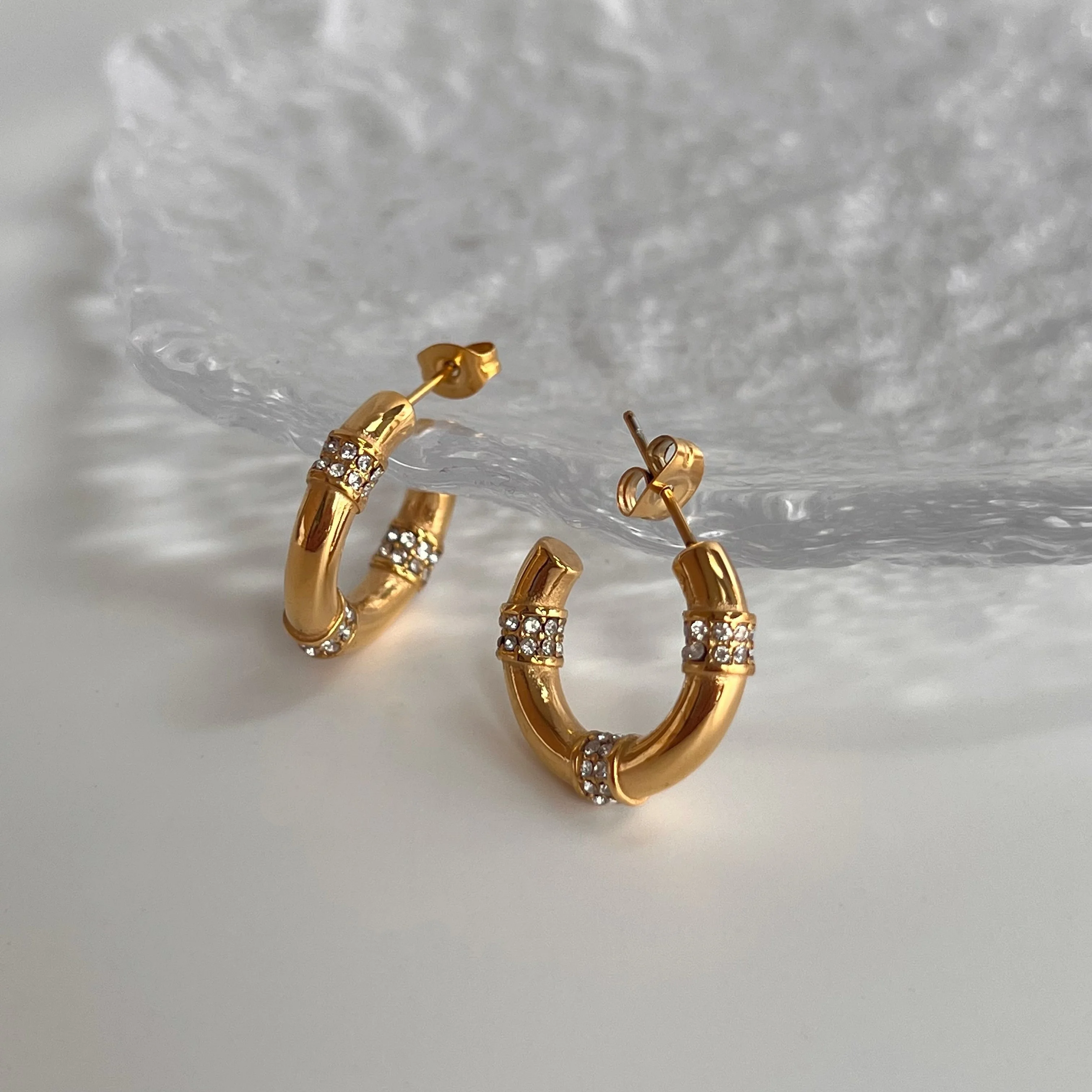 

2024 Dazan New 18k Gold Plated Hypoallergenic Stainless Steel Tarnish Free Polished 5a Zircon Hoop Earrings For Women