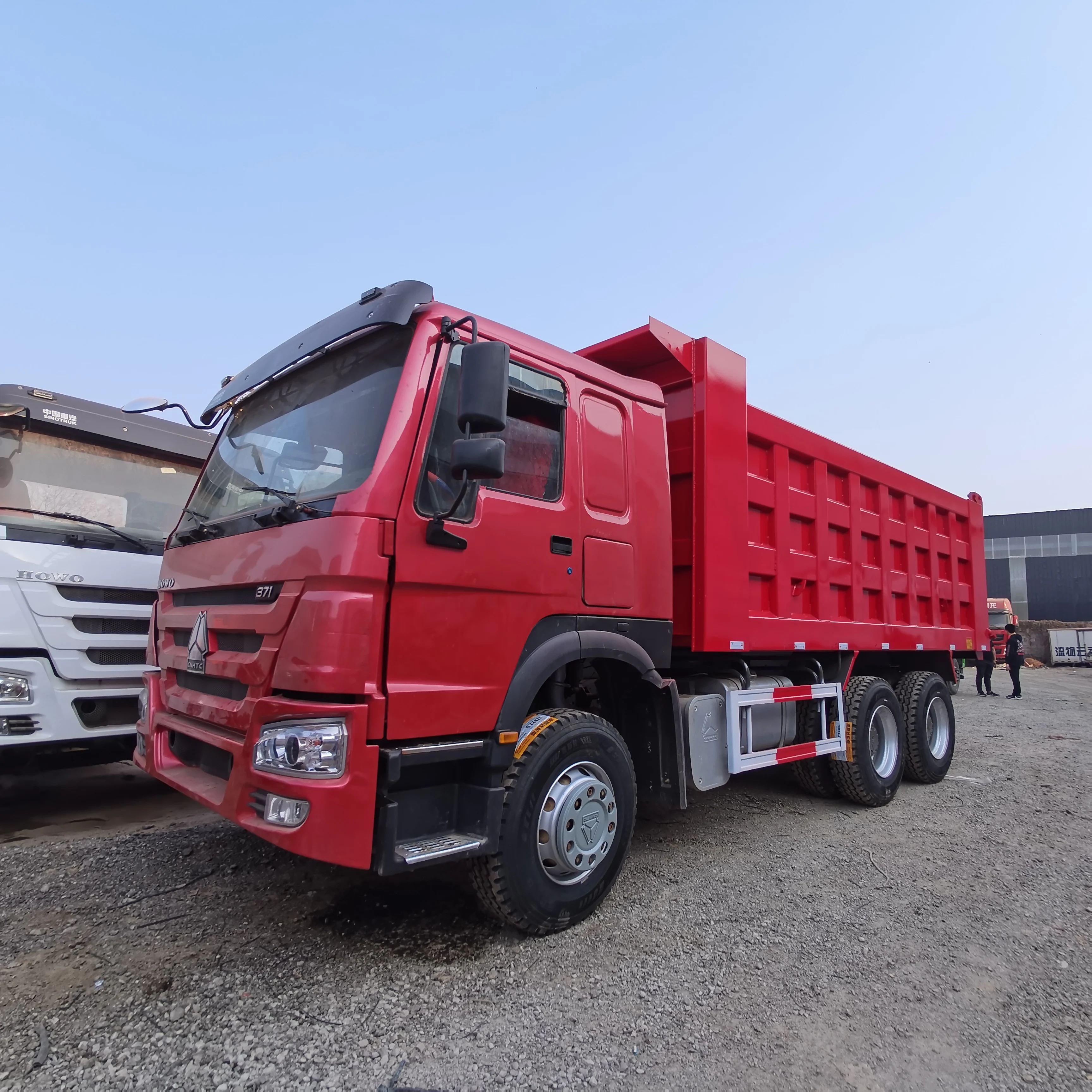 

New durable high-quality cargo container sinotruck howo 10 wheeler 375 hp dump truck