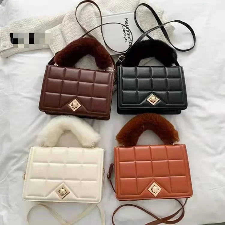 

Glitter Women Crossbody Bag Lattice Furry Hair Handles Fur Purses Pu Quilted Leather Handbags Ladies Handbags 2022