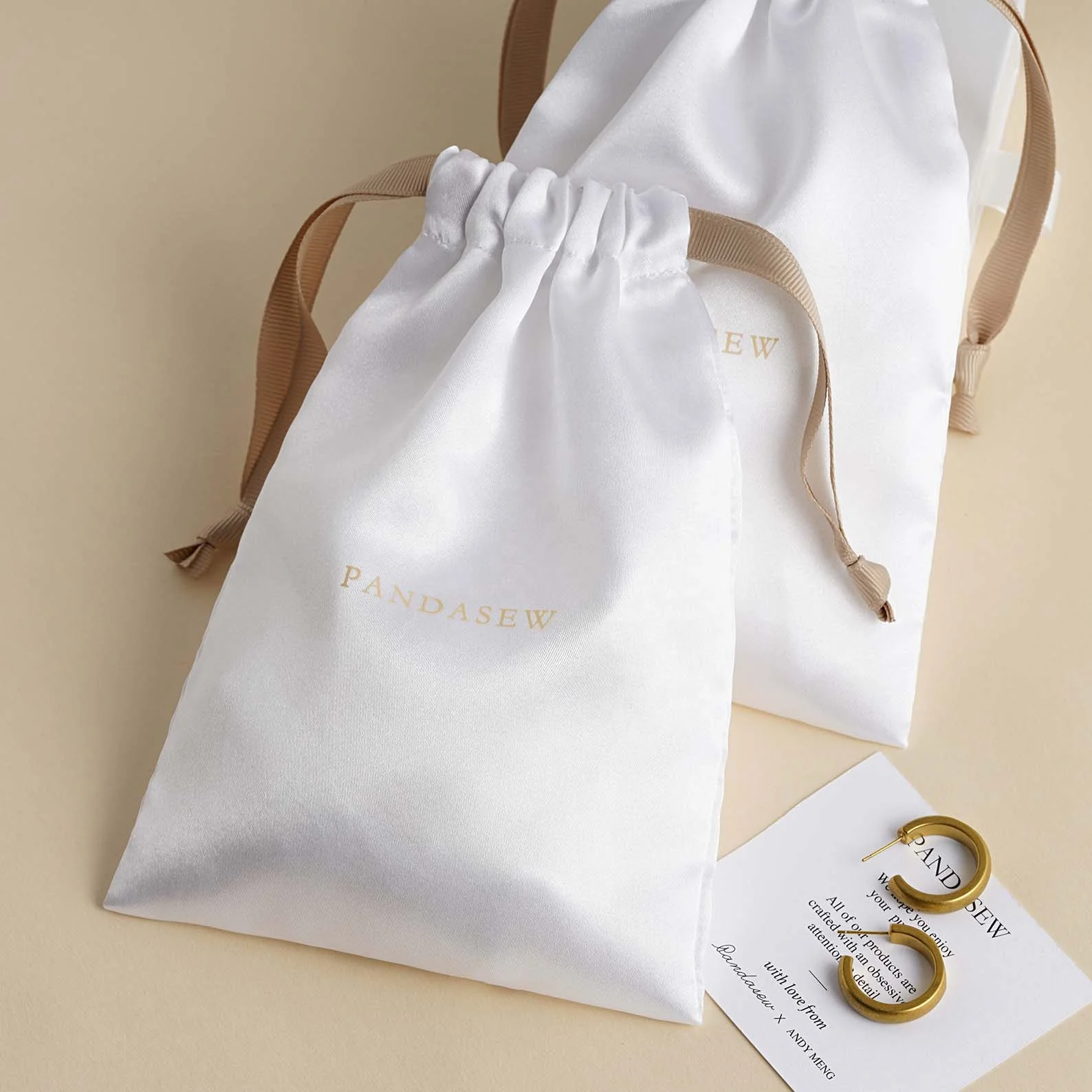 

PandaSew Custom Logo White Satin Drawstring Bag Wedding Favor Gift Jewelry Pouch, Accept customized color