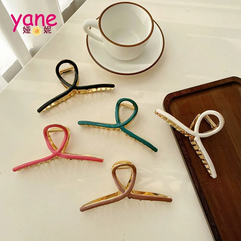 

Wholesale 14CM Geometry Barrette Oil Drip Metal Hair Claw Clip Retro Temperament Oversized Large Alloy Hair Claw Clips For Women