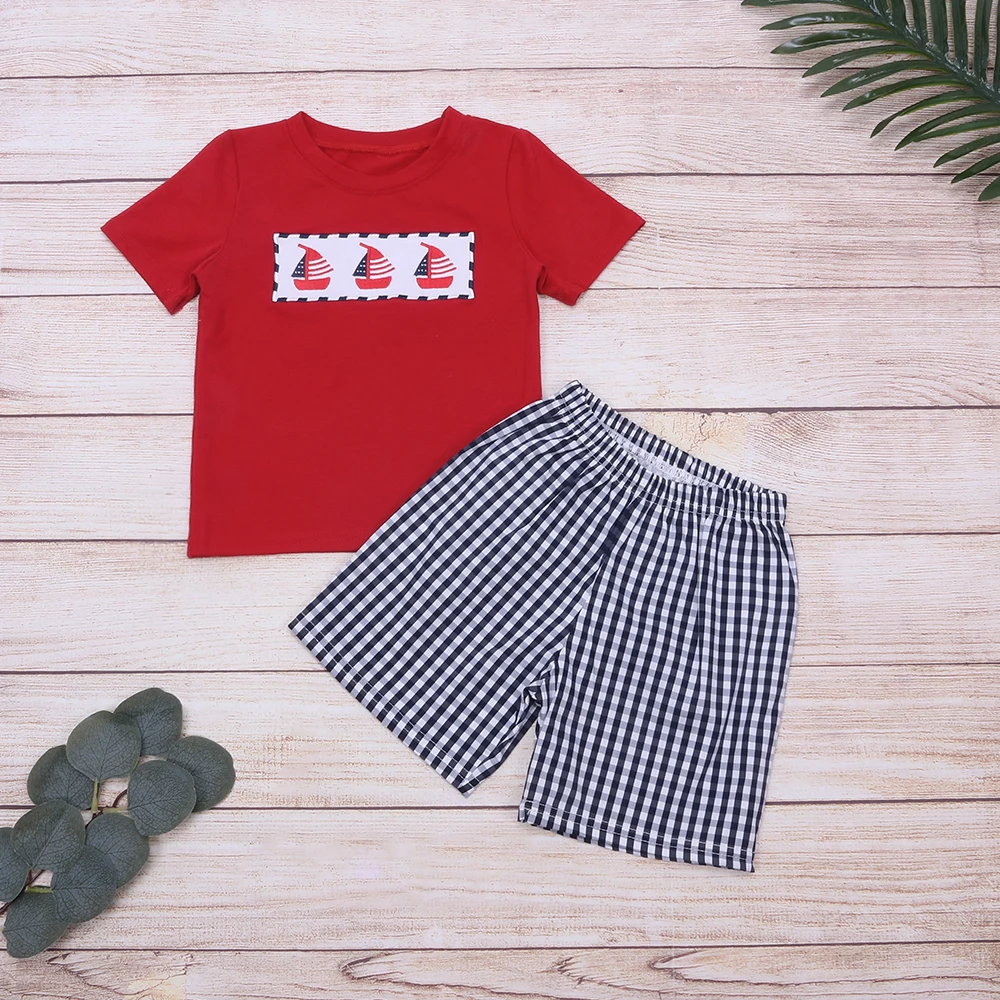 

2022 New Hot Sale Boys Set Three red sailboats pattern Red main color three red sailboats black plaid shorts Baby Boy Outfits, Picture shows