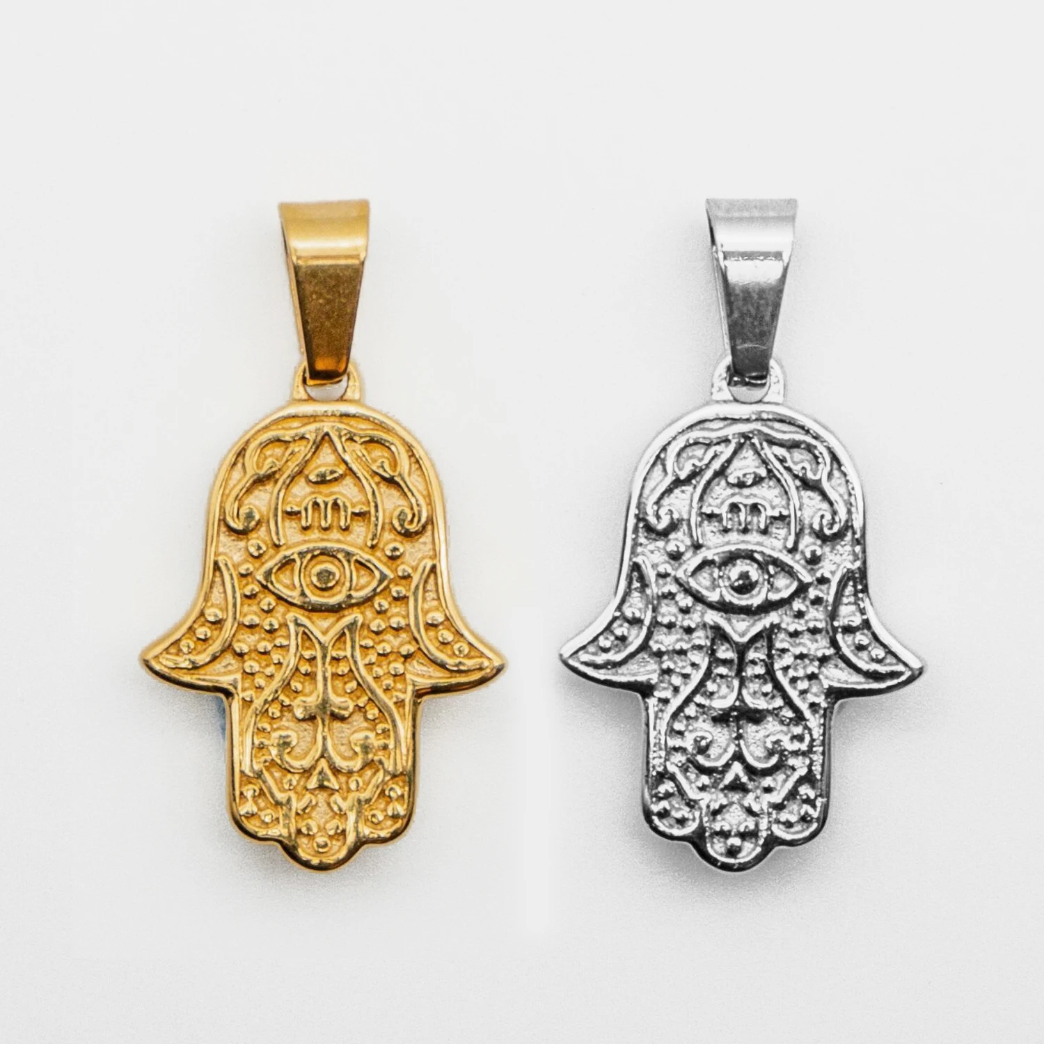 

Waterproof 18k Gold Plated Fatima Hand Pendant Hamsa Necklace For Women Men Amulet Jewelry Praying Hands Religious Pendant