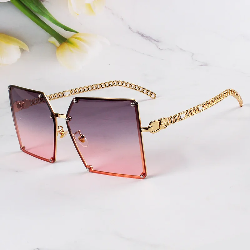 

YDING 2021 Newest Fashion Vintage Metal Chain Frame Rivet Square shades Women Sunglasses 2021 Super Gradient Sun glasses, As sku