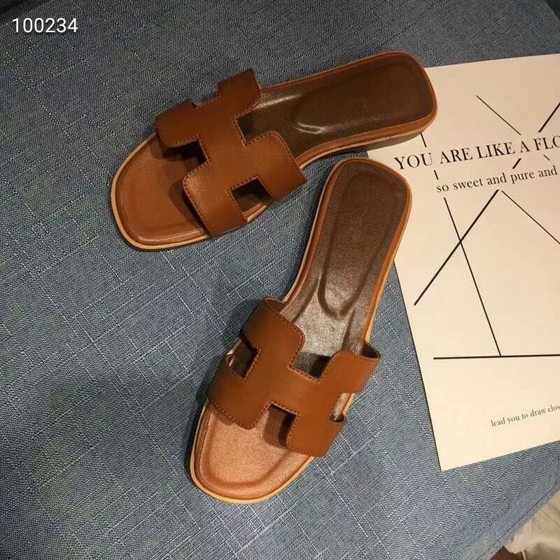 

Genuine Leather Slippers Summer Fashion Luxury Brand Outdoor Slides Sandals Women Designer Shoes