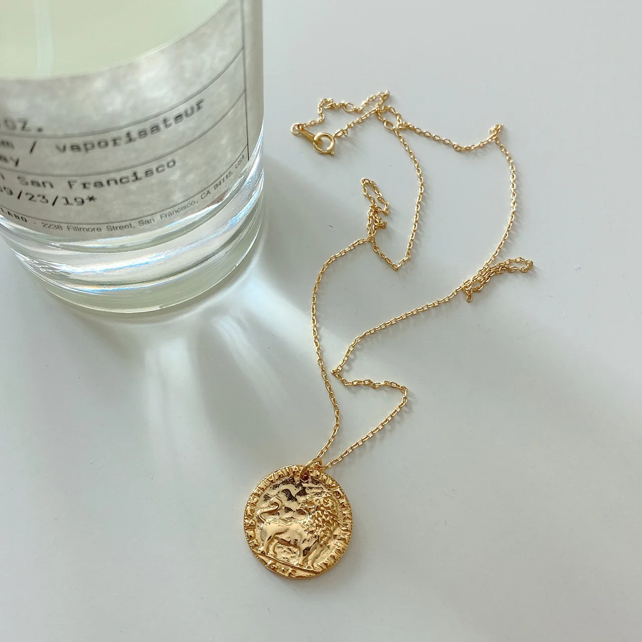 

VIANRLA 925 sterling silver emboss lion round coin 18k gold plated pendant necklace