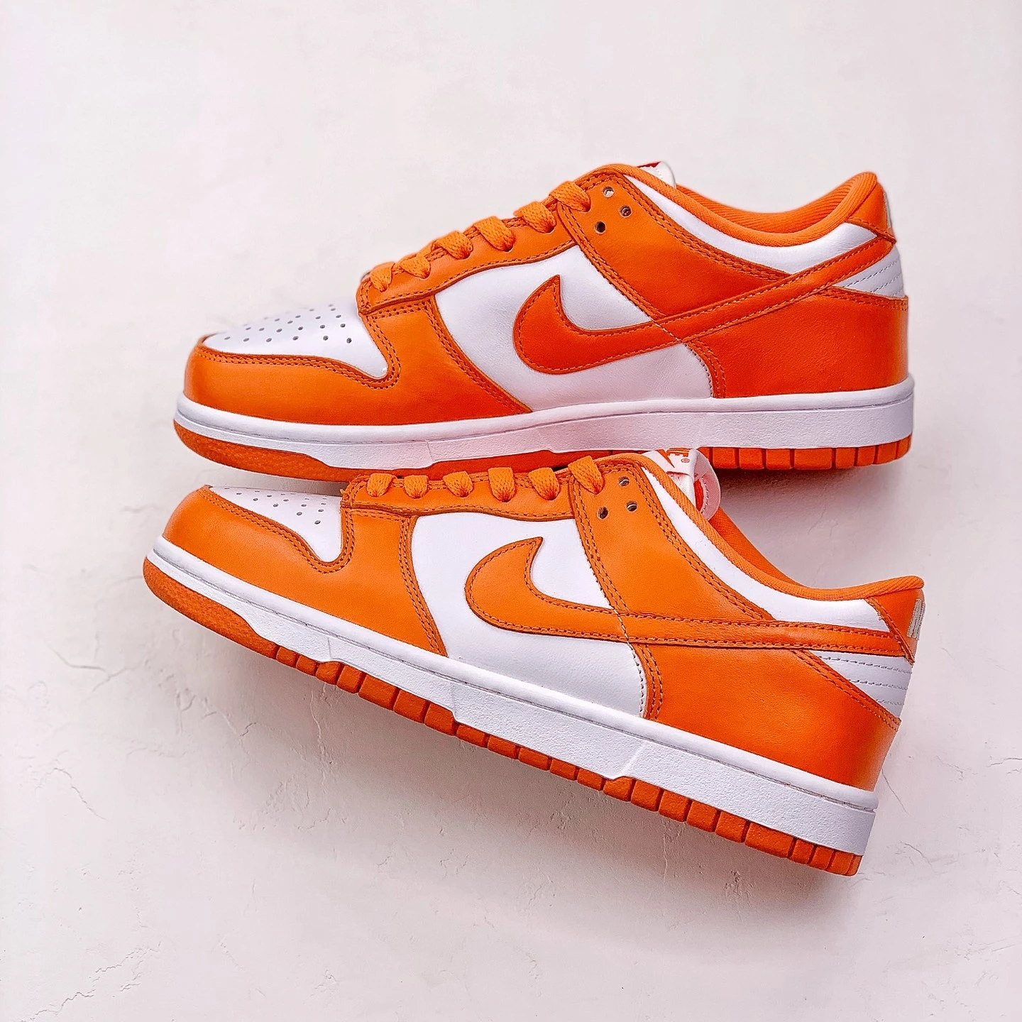 

Hot Sale Top Quality Women Fashion Walking Style Shoes Syracuse Nike SB Dunk Low Sneaker for Men