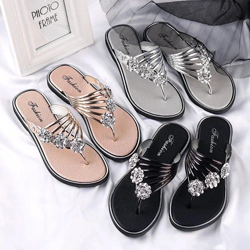 

2021 new arrival hot sale summer Women Flip Flops ladies fashion slippers PVC anti-skidding Rhinestone plain dyed 643238