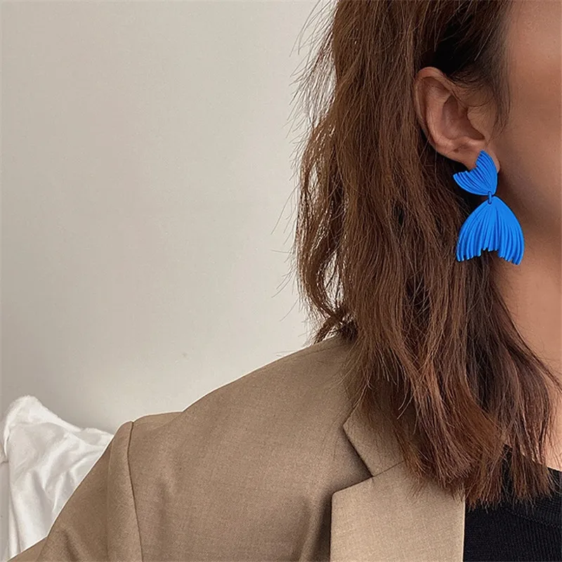 

JUHU 2021 Fashion Beautiful Fishtail Earrings Exaggerated Design Alloy Earrings For Girls, Gold, rose gold, silver, guns black