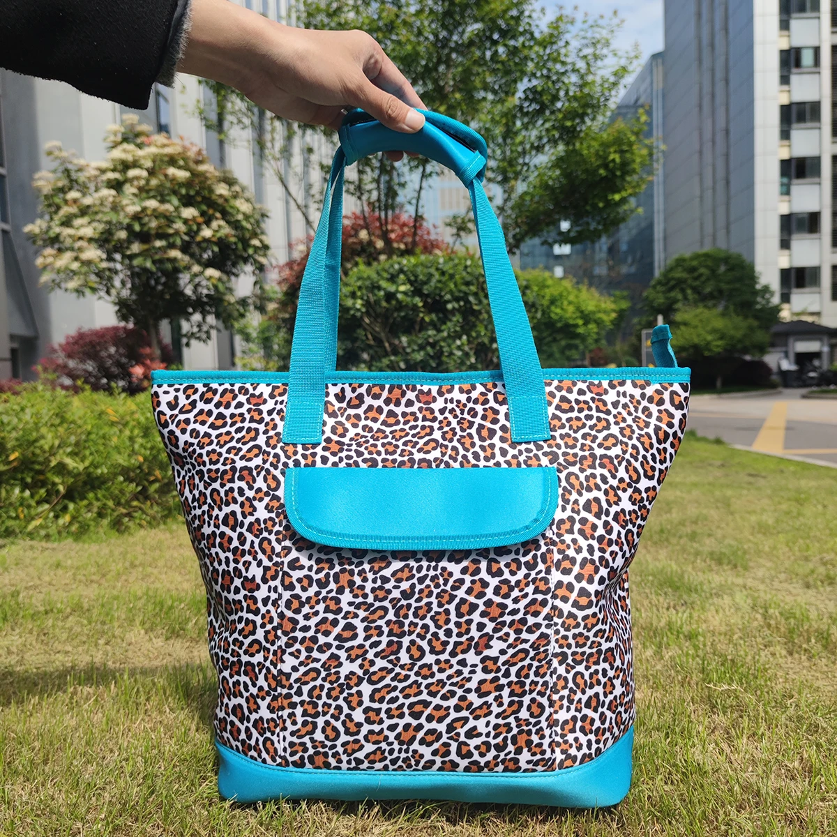 

Free Shipping Leopard Insulated Cooler Tote Bag Premium Quality Soft Sided Women Cooler Grocery Bag Travel Cooler for Food, Serape,leopard,cowhide etc.or as request.