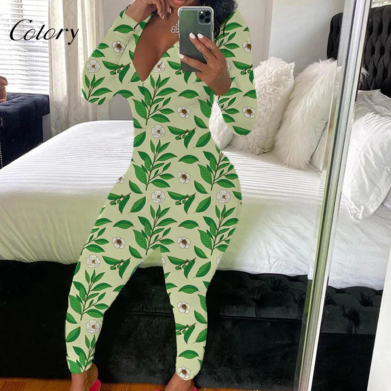 

Colory Sexy Girls In Printed Sleepwear Pajamas Flower, Picture shows