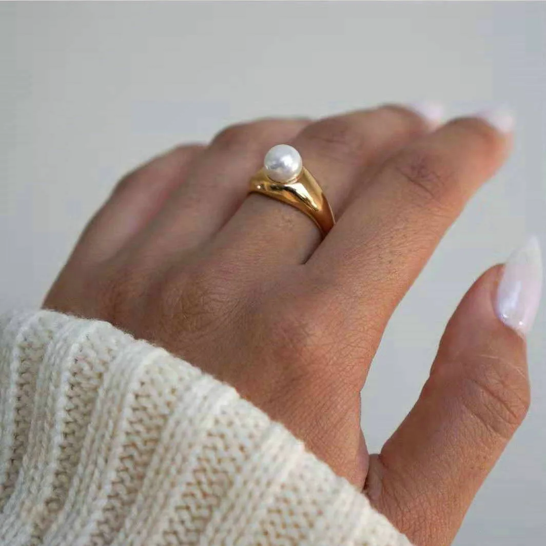 

High Quality Real 18k Gold Plated Waterproof Jewelry Shell Pearl 316l Stainless Steel Ring For Women