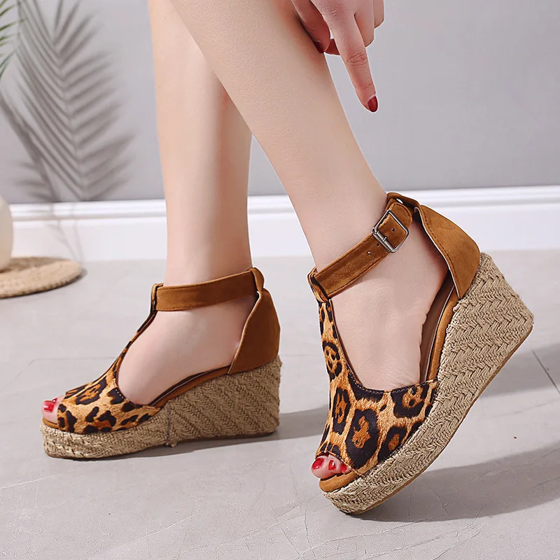 

Leopard print New arrivals thick sole 2020 large size latest women sandals wedges platform sandals for ladies, All color available