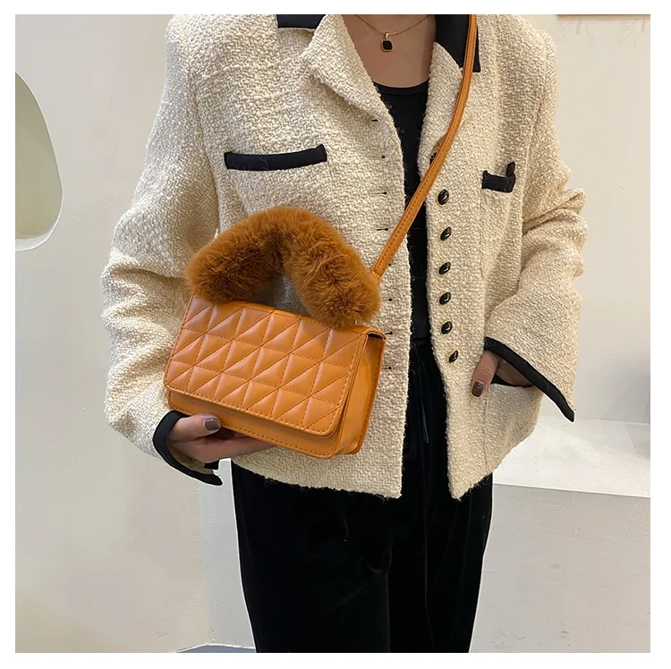 

Brand Popular Wholesale Leather Australia Designer 2022 Dratini Plush Women's Messenger Ladies Hand Bags