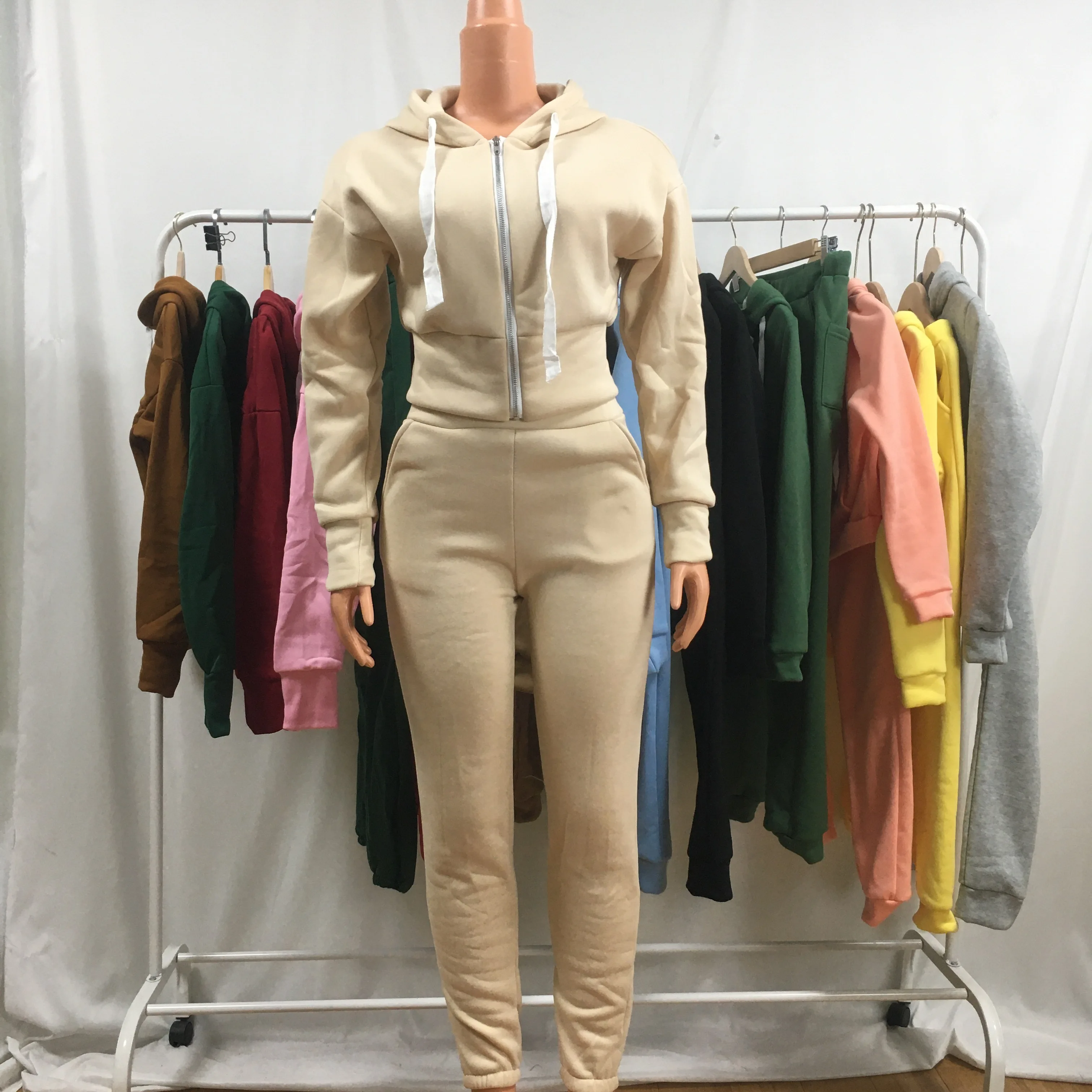 

Shipping is calculated template, two-piece weight 0.5 kg