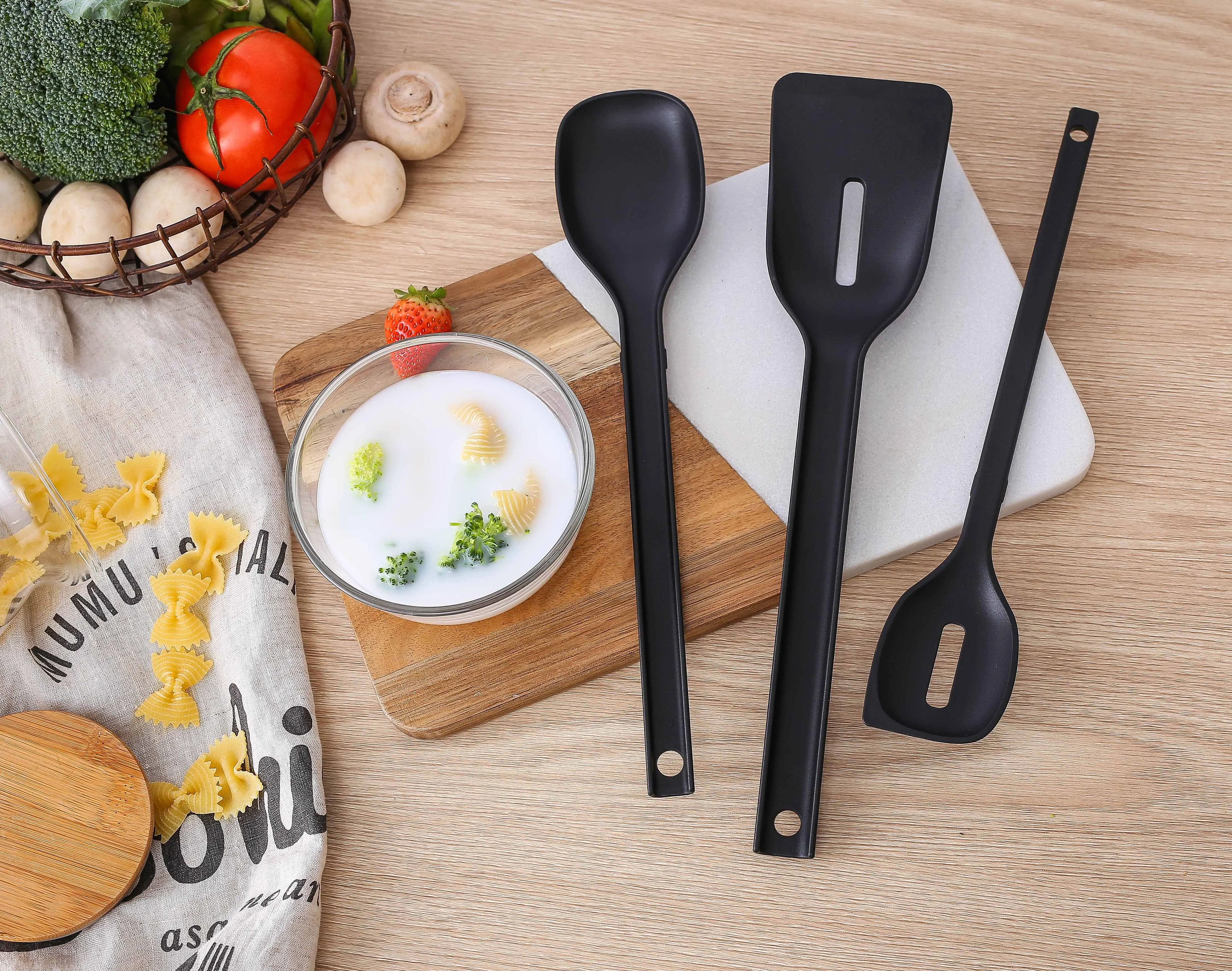 3 Pcs Professional Kitchen Mixing Cooking Tools Black Nylon Kitchen