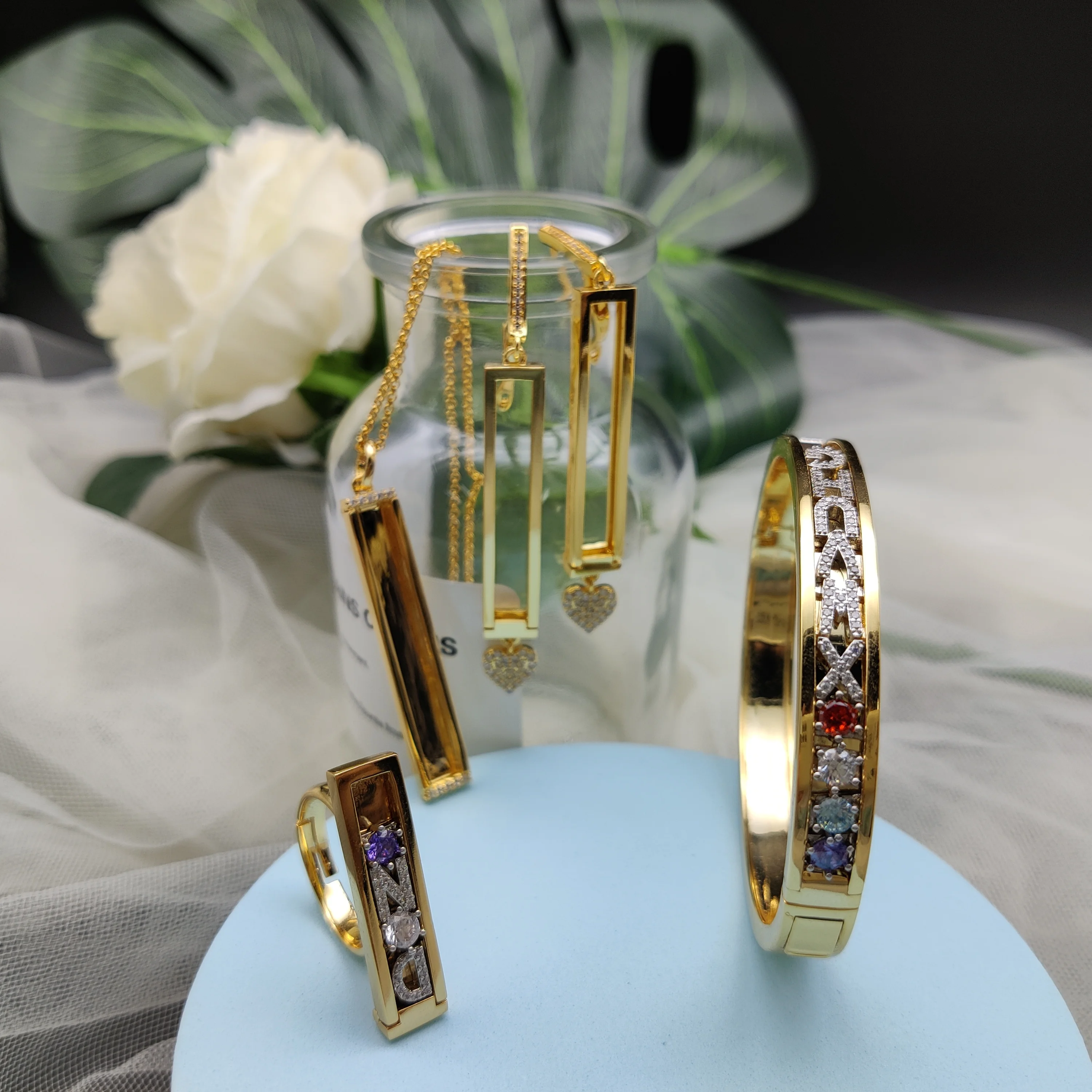 

Shangjie OEM conjuntos de joyas de oro 18k Gold Plated Women Jewelry Sets 2021 Custom Slide Charm Wedding Gold Jewelry Sets, Gold /silver /rose gold/gun black
