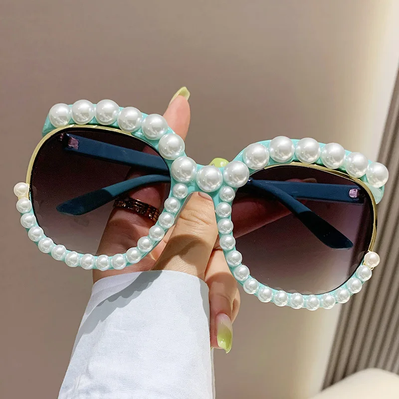 

2023 Women Windproof High End Luxury Custom Loog Personalized Shades New Trendy Summer Pearl Frame Full Oval Sunglasses