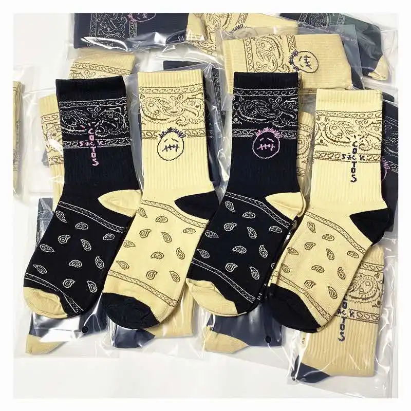 

2020 new popular fashion colorful National flower cashew slouch socks