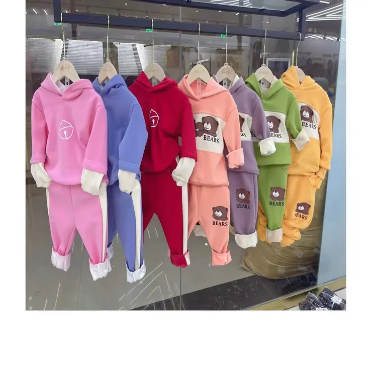 

3.85 Dollars Model YCT006 Ages 4-8 Years Winter boys kids clothing sets with different prints, Mix