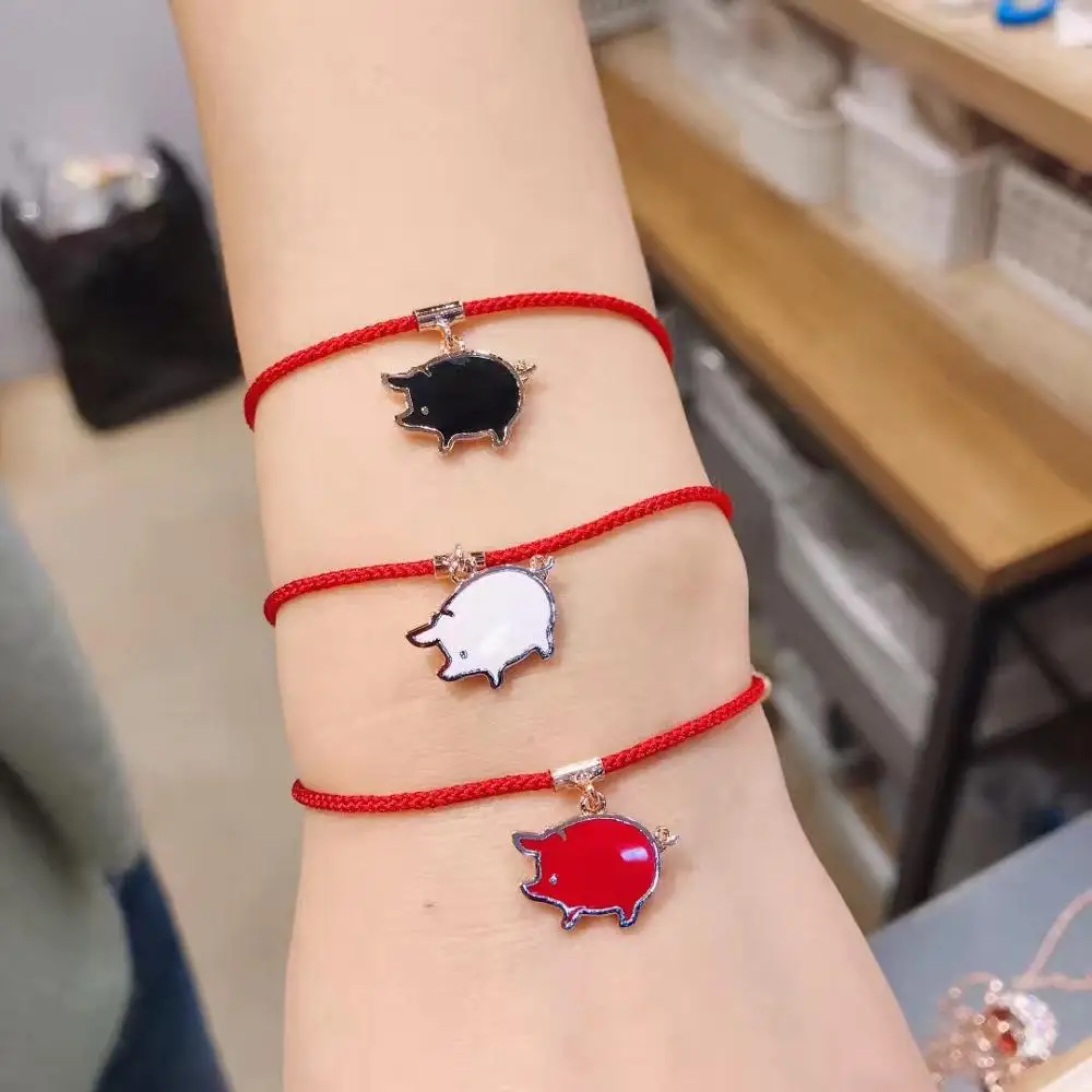 

Sample Free 2019 year gift adjustable pig red string bracelet