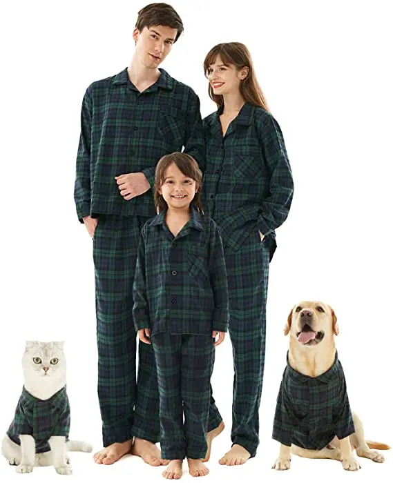 

2021 Cotton Yarn dyed Buffalo Plaid 2-Piece Holiday Pjs Button Up Christmas Family Matching Pajamas For Adults Kids Pets