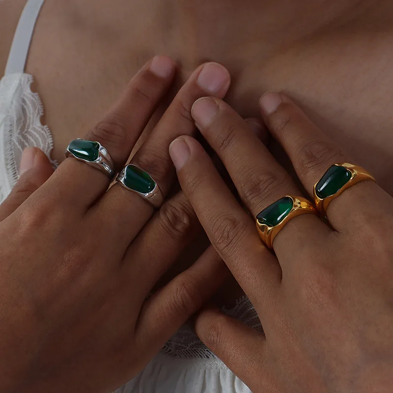 

Retro Stainless Steel Emerald Irregular Rings Waterproof No Fade Titanium Steel Green Resin Tail Ring Finger Jewelry