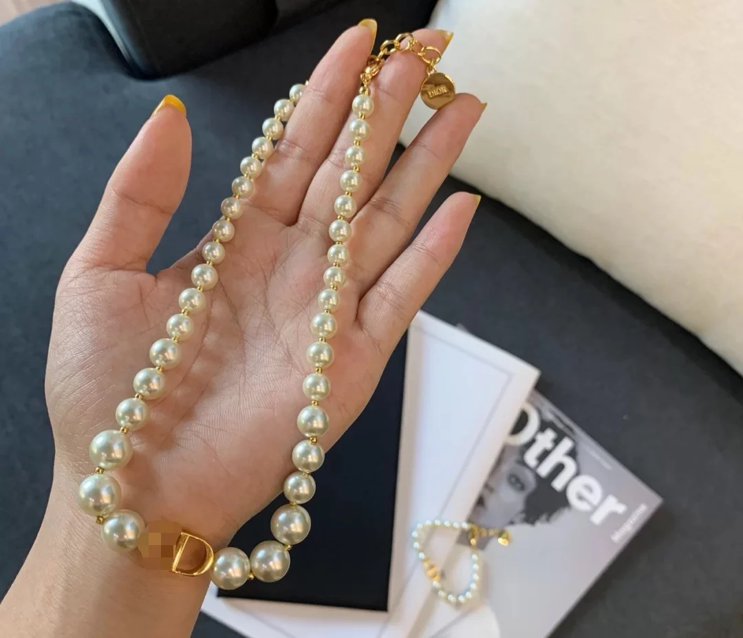 

CD necklaces gold jewelry pearl necklace luxcury diamond necklace letter cd pendant stud choker for women 2021