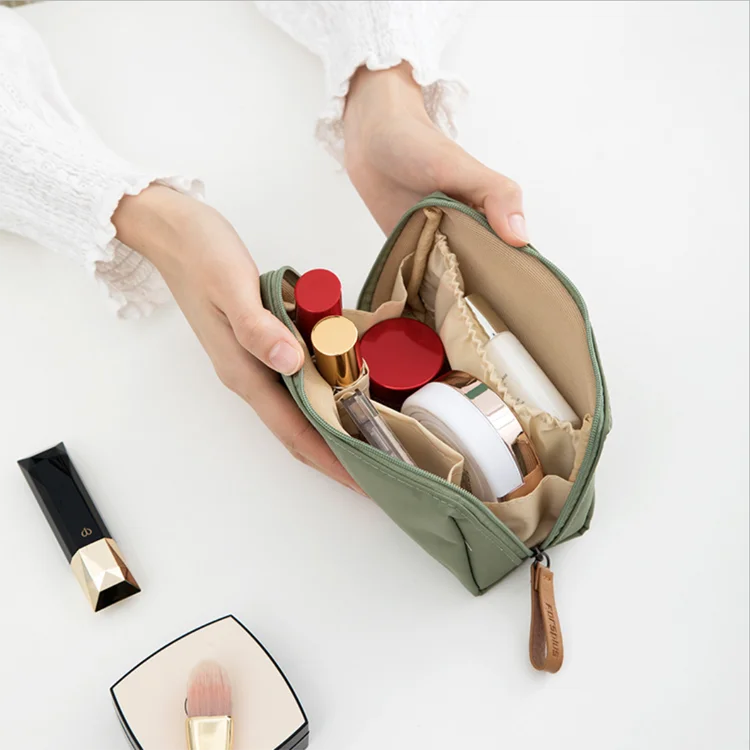 

Makeup Pouch Hot sale lipstick polyester storage bag Korean makeup bags Fashionable Clutch