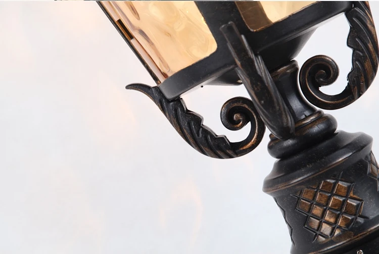 High quality aluminum vintage antique standing solar powered garden lamp outdoor LED solar garden pole light