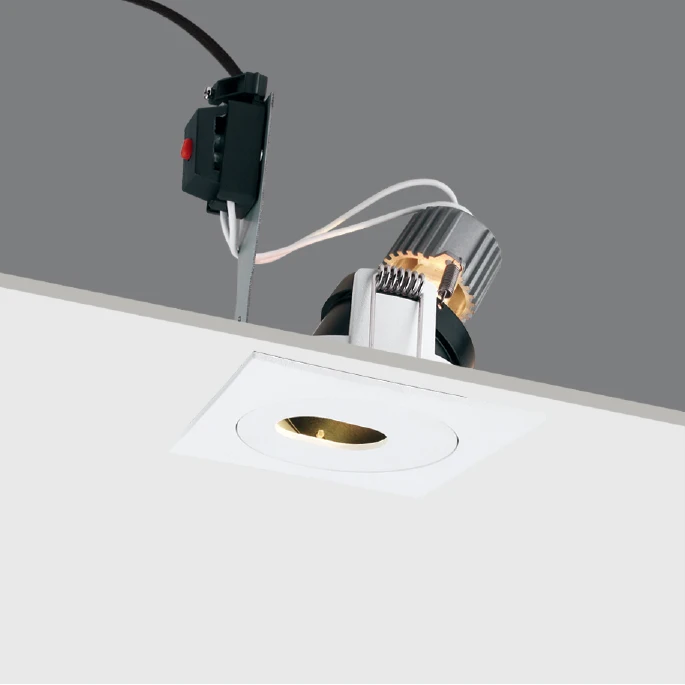 IP20 MR16 Recessed Downlight Traditional Lighting Fixture Tilt 30 degree Square Type For Indoor Application
