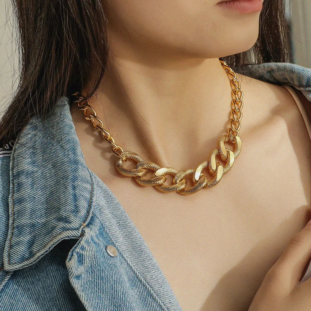 

X2360 Snake Pattern Very Thick Chain Cool Retro Gold Chain Fashion Women Girls High Quality Pendant Jewelry Necklace 2021