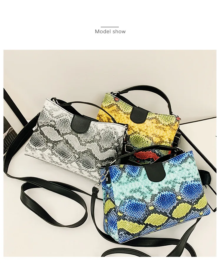 

Dropshipping 2021 wholesale latest snake print lady fashion handbag handbags for women fashionable purses and handbags, White/yellow/blue