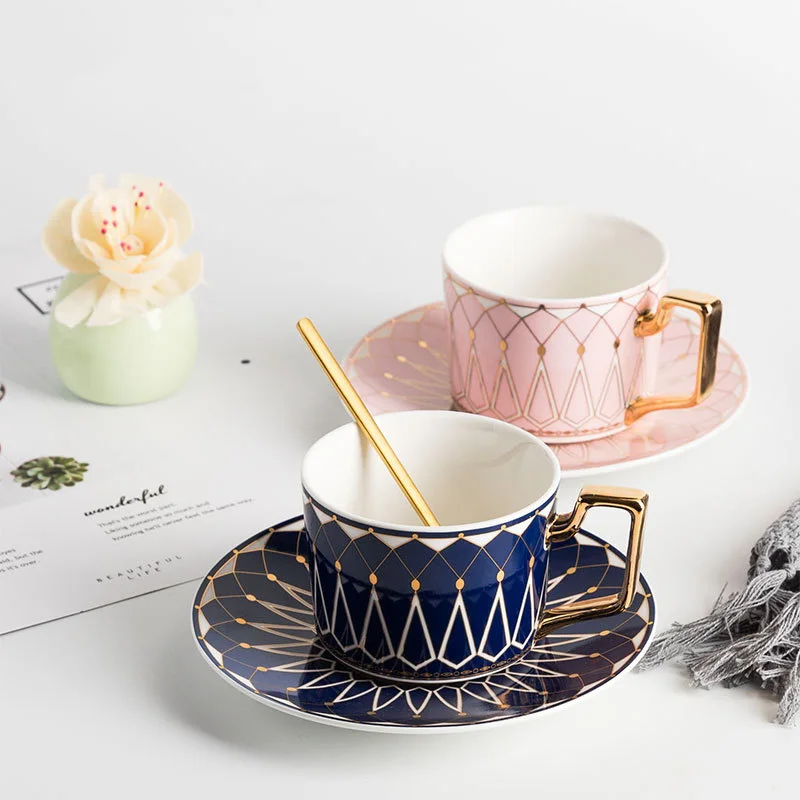 

Feiyou Ceramic Bone China Nordic Style ceramic mugs Retro Flower Tea Latte Cup Wedding Gift Box Coffee Cup and Saucer Set, As the picture show