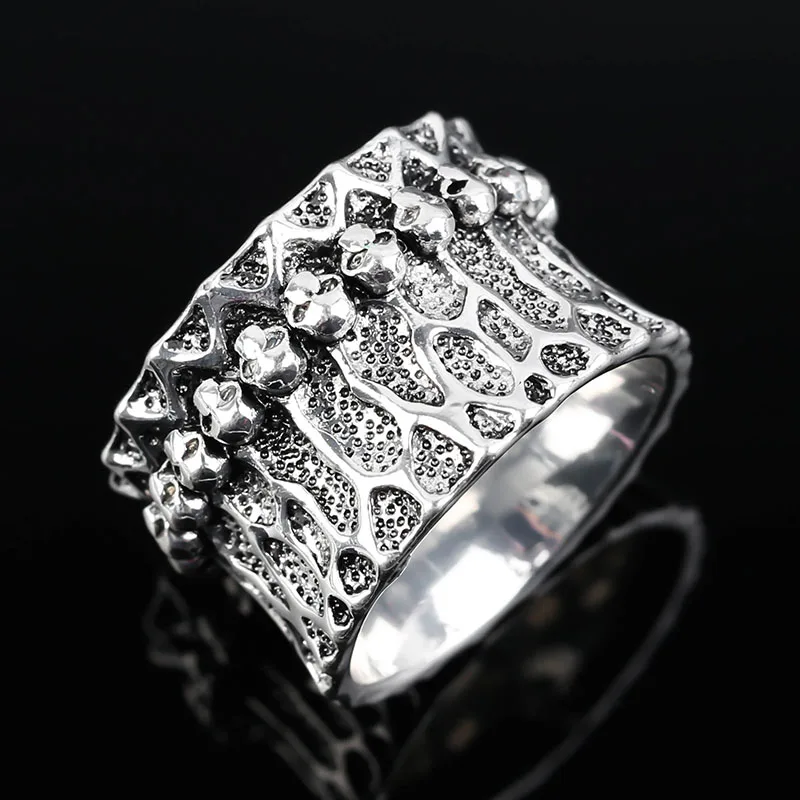 

15mm Width Street Art Fashion Young Boy Stainless Steel Ring Punk Alloy Skull Shape Men's Ring, Silver