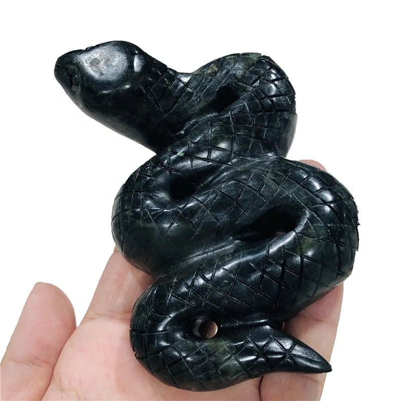 批发天然手工雕刻宝石摆件水晶雕刻动物民间工艺品玉石水晶蛇公仔