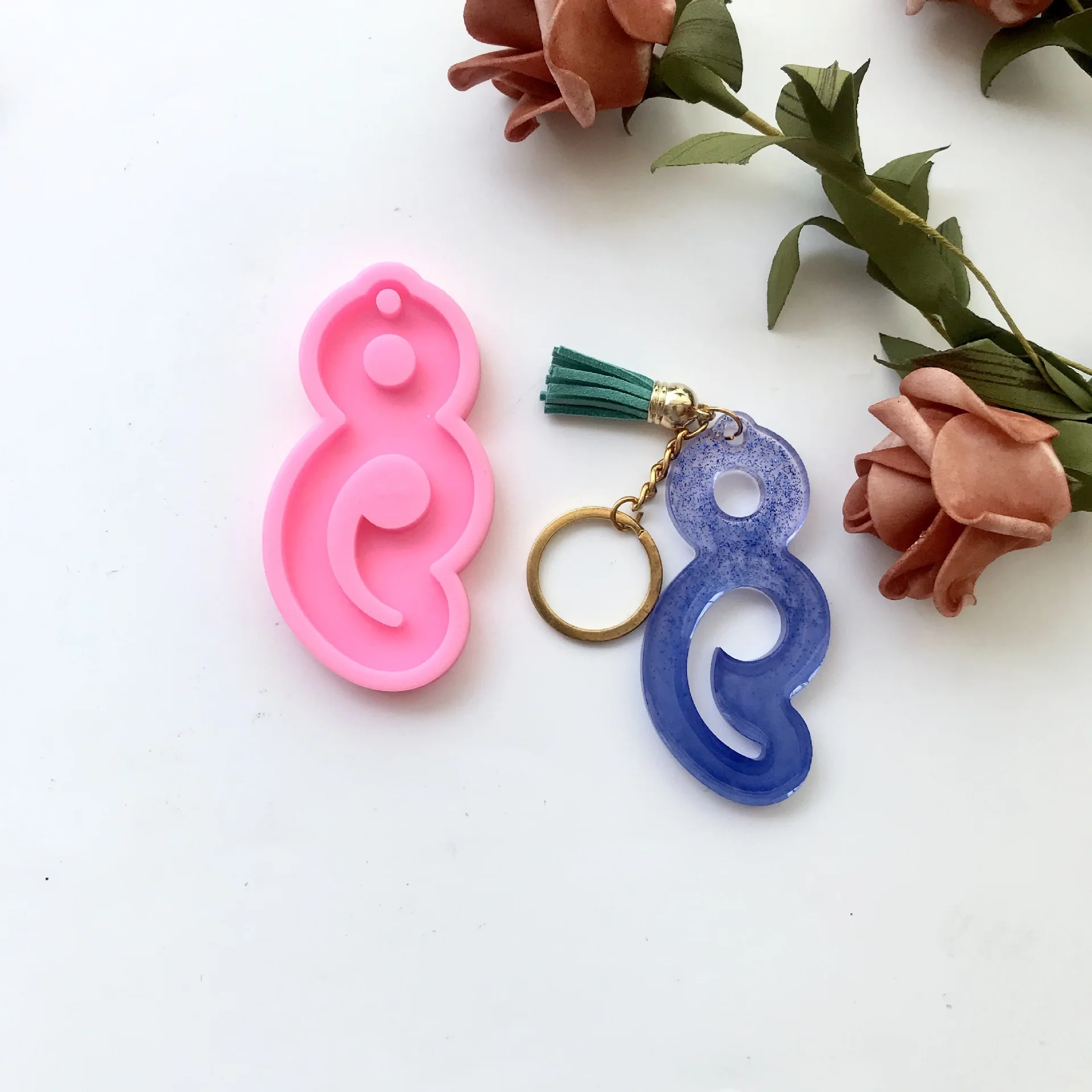 

0536 DIY Crystal Epoxy Comma Symbol Silicone Keychain Mold Resin Pendant Symbol Mold, Pink