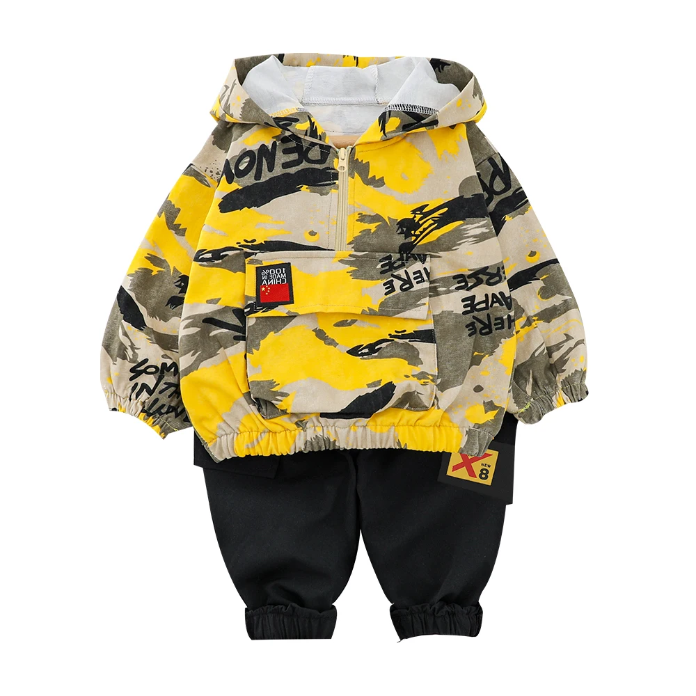 

New boys sports camouflage hooded children's sweaters and elastic sports customer suits dirt-resistant children's clothes, Picture shows